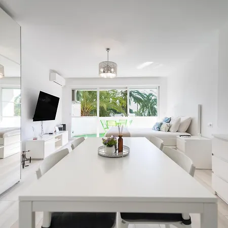 Moderno Estudio Y Piscina A 50 Metros De La Playa