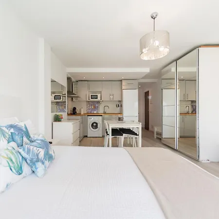 Moderno Estudio Y Piscina A 50 Metros De La Playa Lejlighed
